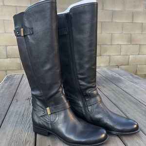 Naturalizer size 10, knee high black leather boots